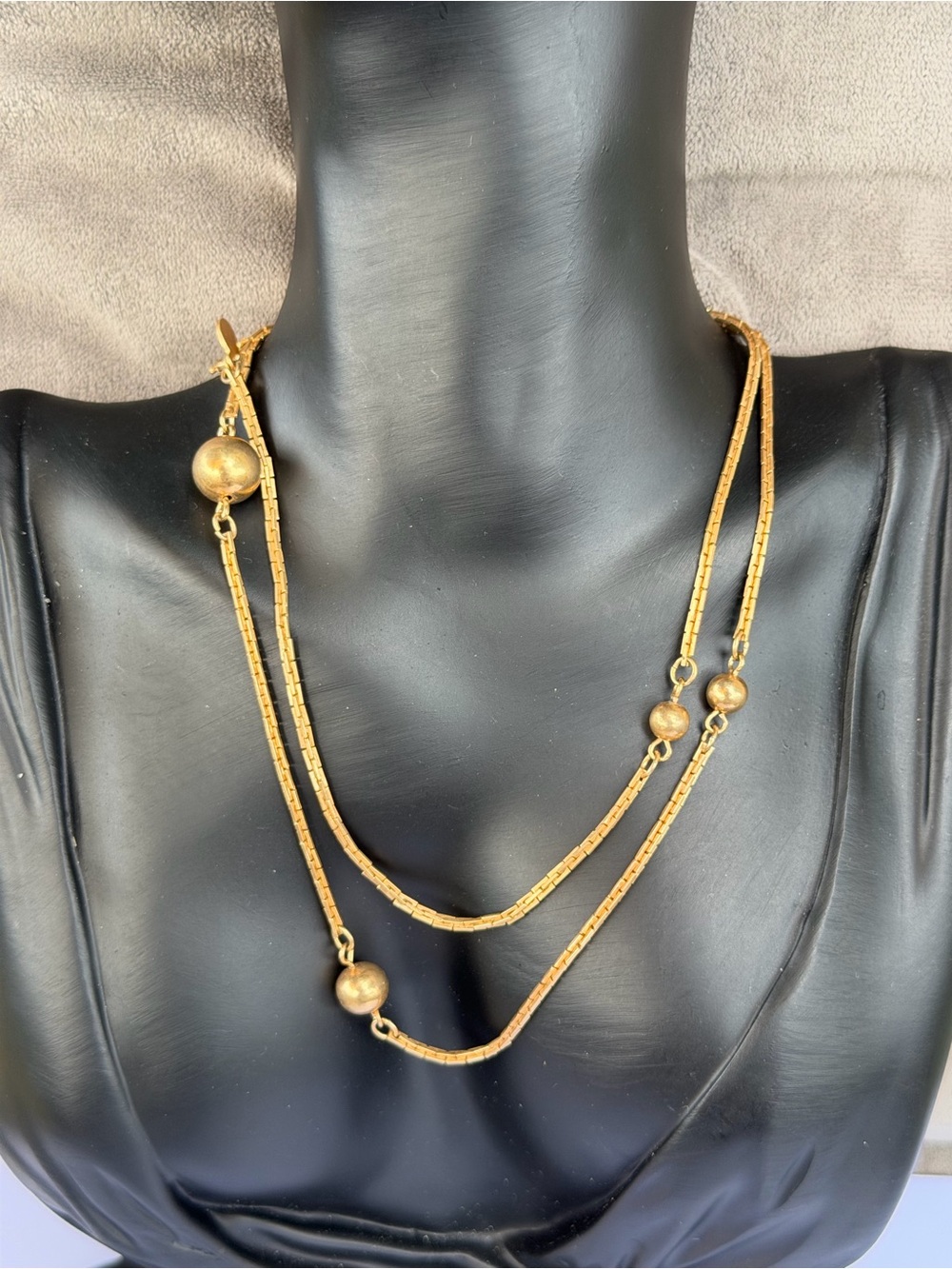 Vintage 1970s Avon Shiny Gold Tone Orb Station Long Chain Necklace